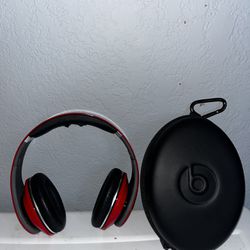 Beats Studio Over-Ear Headphone (Red) [Old Version] 