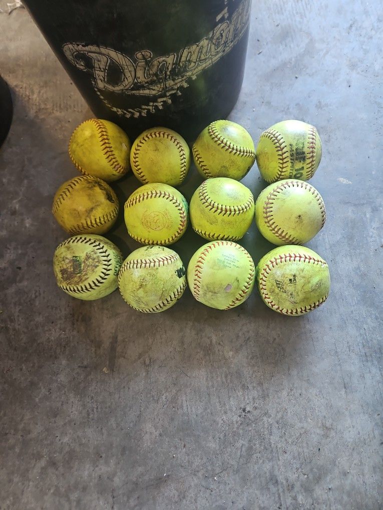 10u Softballs