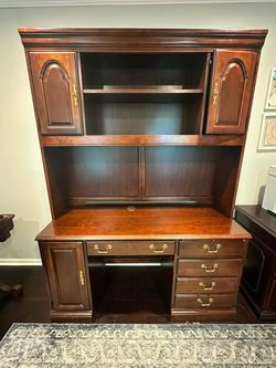 OFFICE/HOME DESK COMPUTER DESK WITH HUTCH