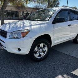 2007 Toyota RAV4 151000 miles 4 cylinder ONE OWNER MECHANICALLY EXCELLENT INTERIOR IN SHOW CONDITION PAINT BODY real nice New tires clean title smog n