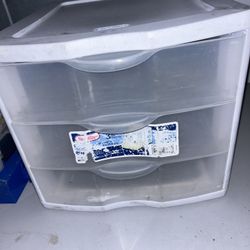 Sterilite Small Container 