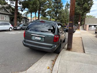 2003 Chrysler Town & Country