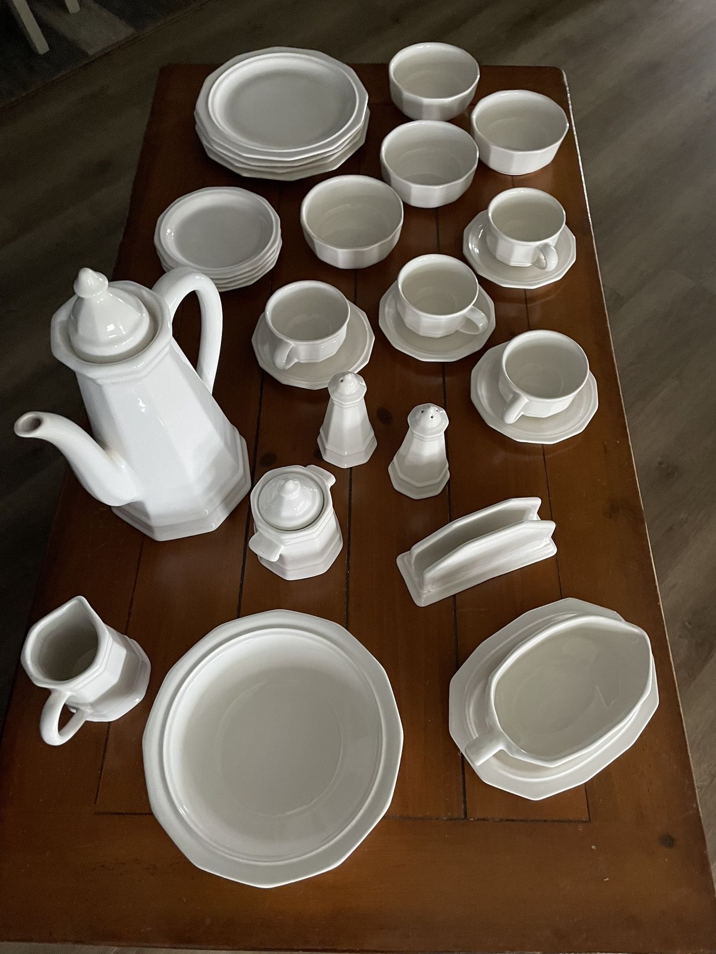 White Dish Set