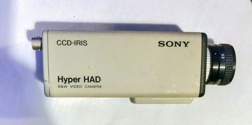 Sony SPT-M104A Hyper HAD black & white Video Surveillance Camera CCD-Iris