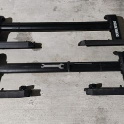Yakima Outpost System With Sidebars and Tonneau Kit - $700obo