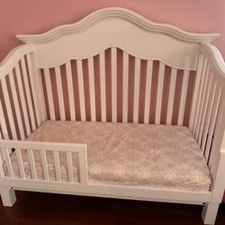 Baby Crib Like New