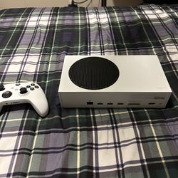 Xbox Series S and Controller (no Box)