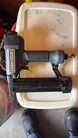 18 gauge nailer/ stapler