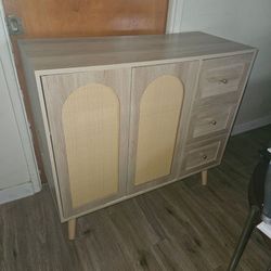 Litter box cabinet with storage