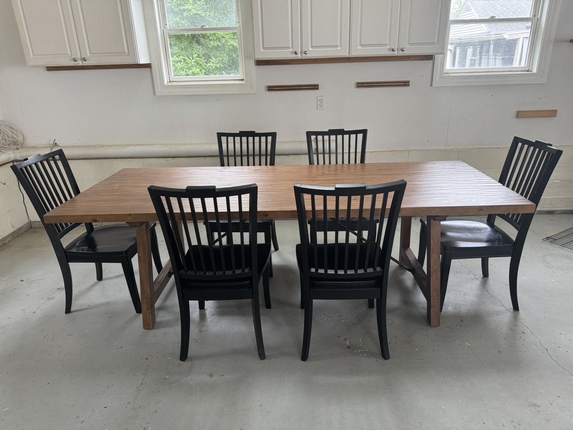 Dining Table w/chairs