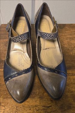 L'Artiste Spring Step  women's size 10
