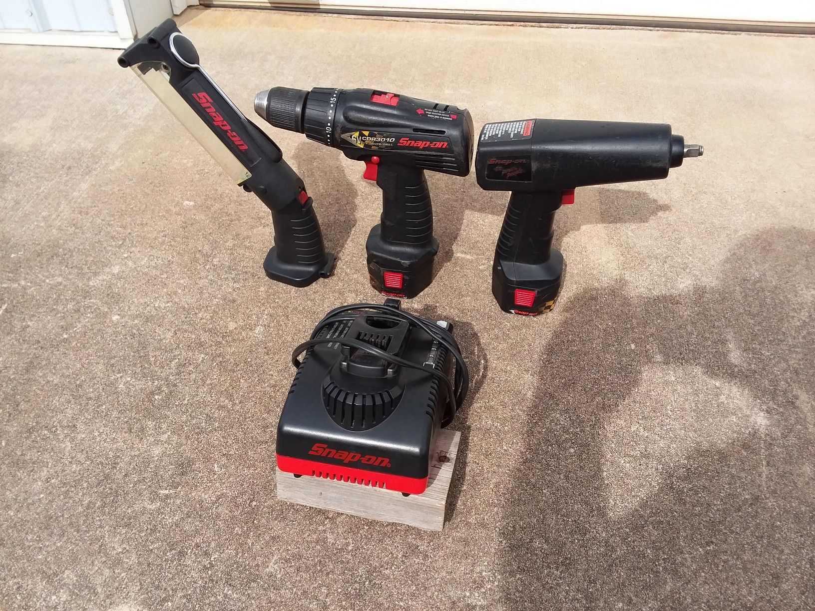 Snap On Impact Drill Light and Charger