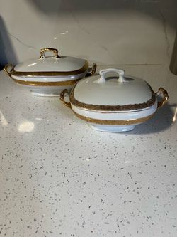 2 vintage serving bowls with lids