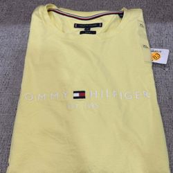 Brand New Men's Tommy Hilfiger Tshirt Size XXL 