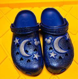 Disney Parks Sorcerer Mickey Make a Wish Blue Glitter Crocs Men’s 8 Women’s 10