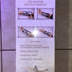Assassin’s Creed Prop Replica Gauntlet