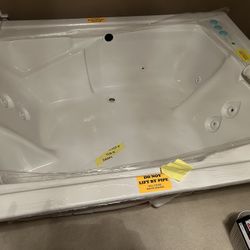 Jacuzzi  For  Sale