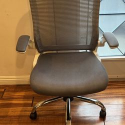 Serta Works Creativity Mesh Back Desk Chair