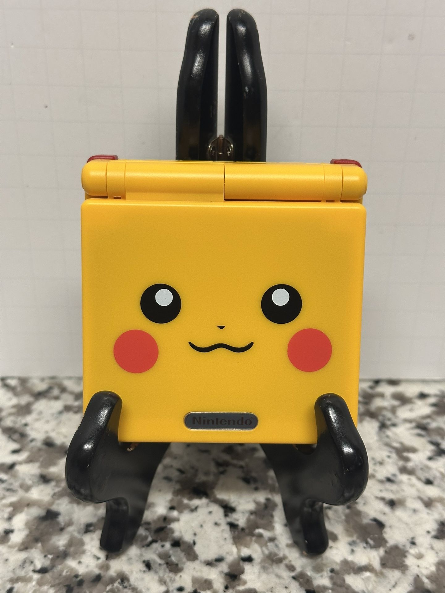 Nintendo Gameboy Advance SP GBA Backlit Genuine AGS101 Pikachu Console