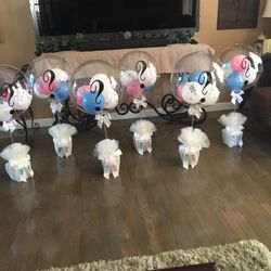 Gender reveal certain pink and blue Centerpieces
