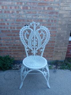 Vintage Rattan Wicker Chair Heart Back White