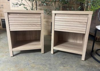 Set of 2 Nightstands