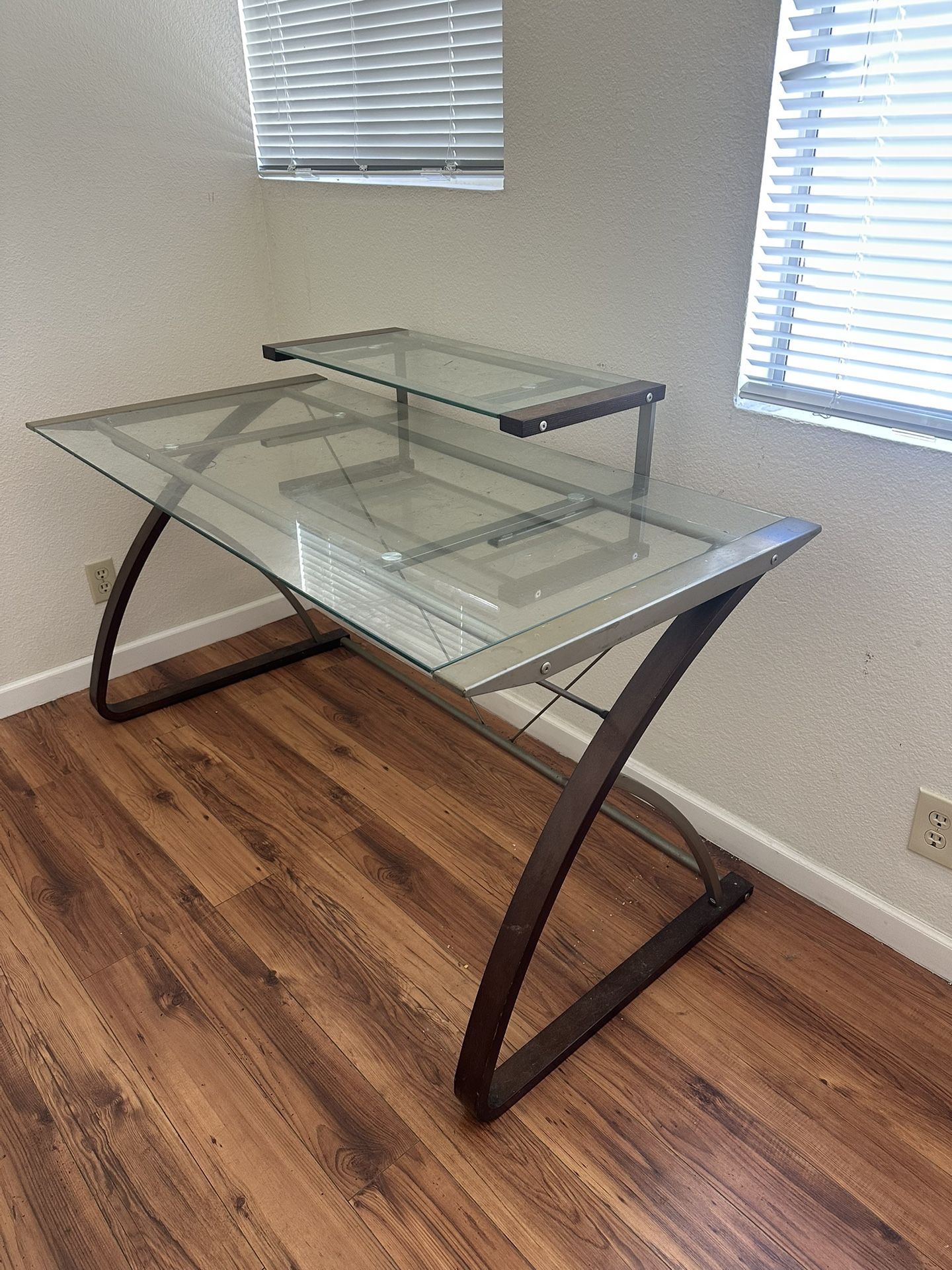 Glass Desktop