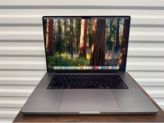 16” M2 MacBook Pro 32gb 1TB #932