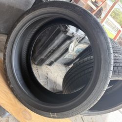 Set of 4 Pirelli Cinturato P7 All Season Tires – 225/40R19 – Great Condition
