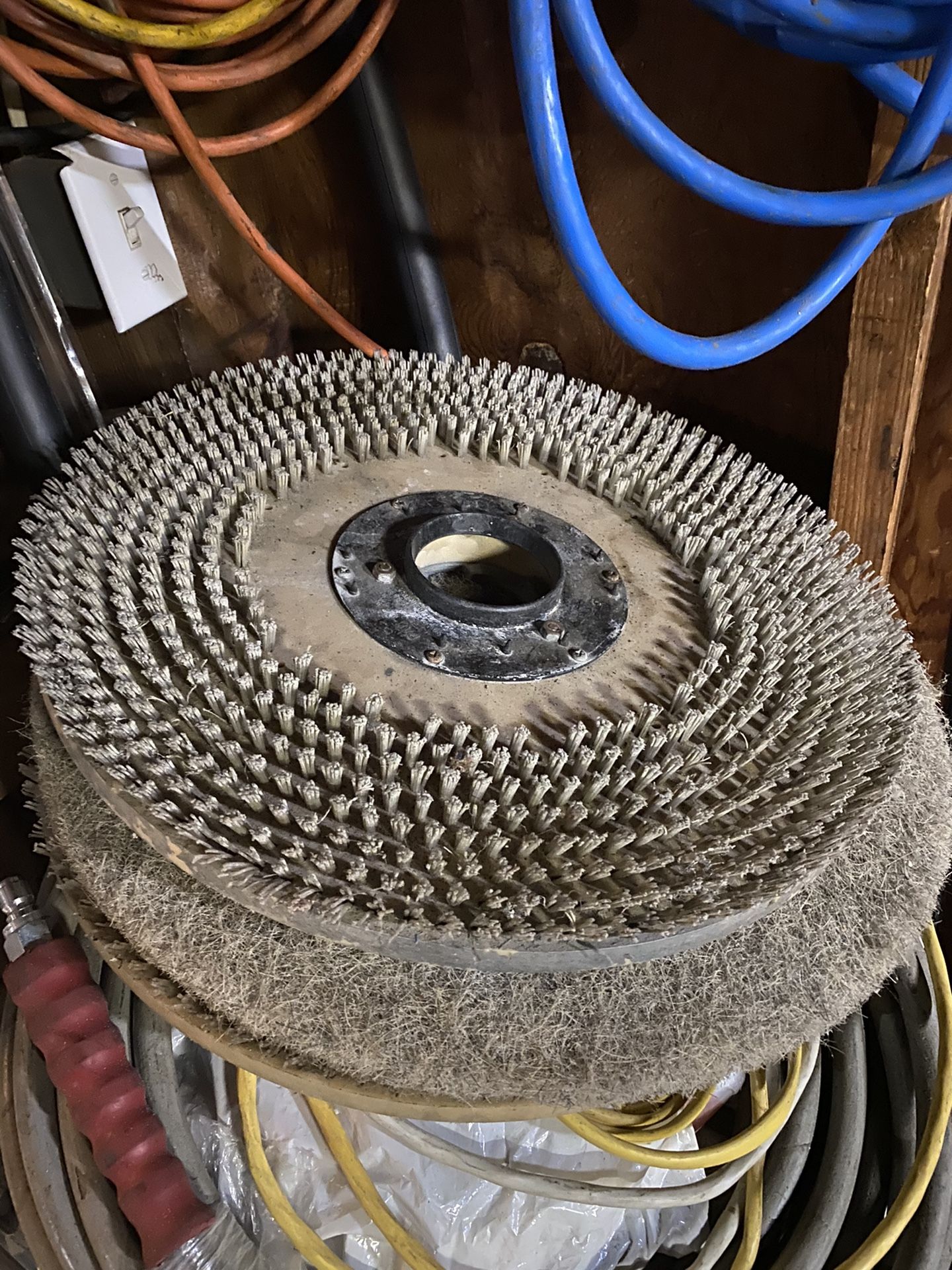 Floor polishers