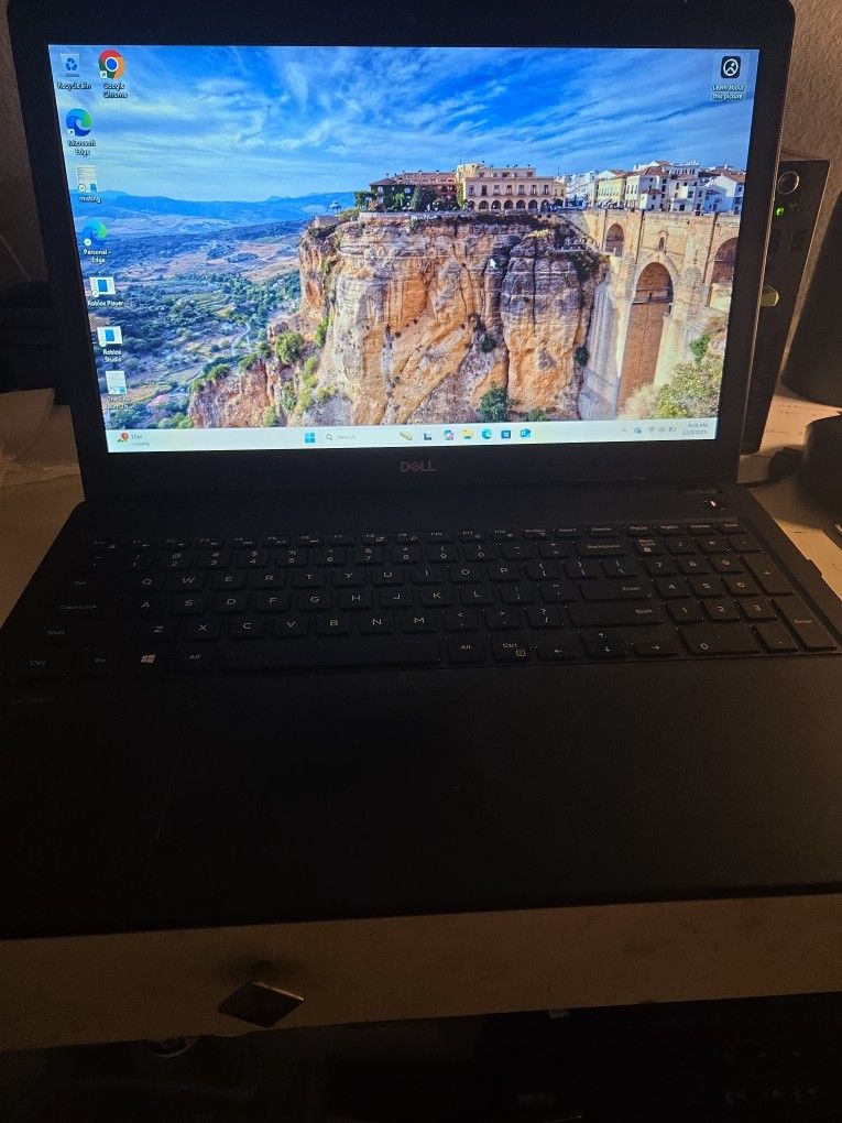 Dell Latitude 3580 Windows 11 Pro 7th Gen i5 12GB RAM
