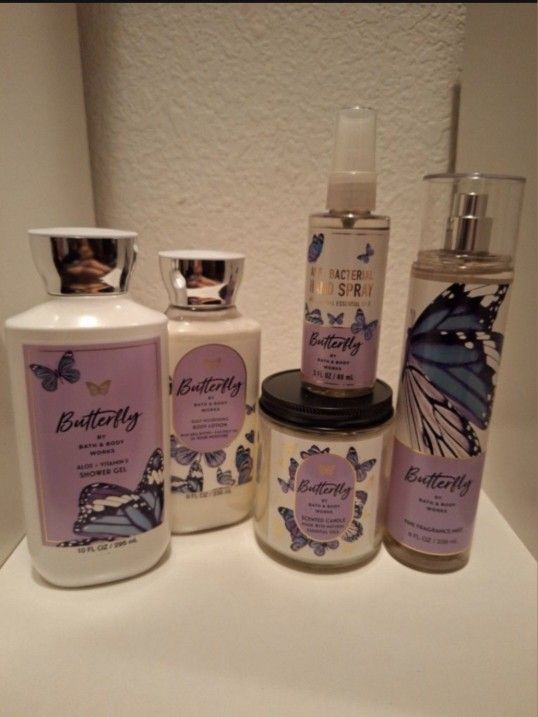 BATH AND BODY WORKS SET