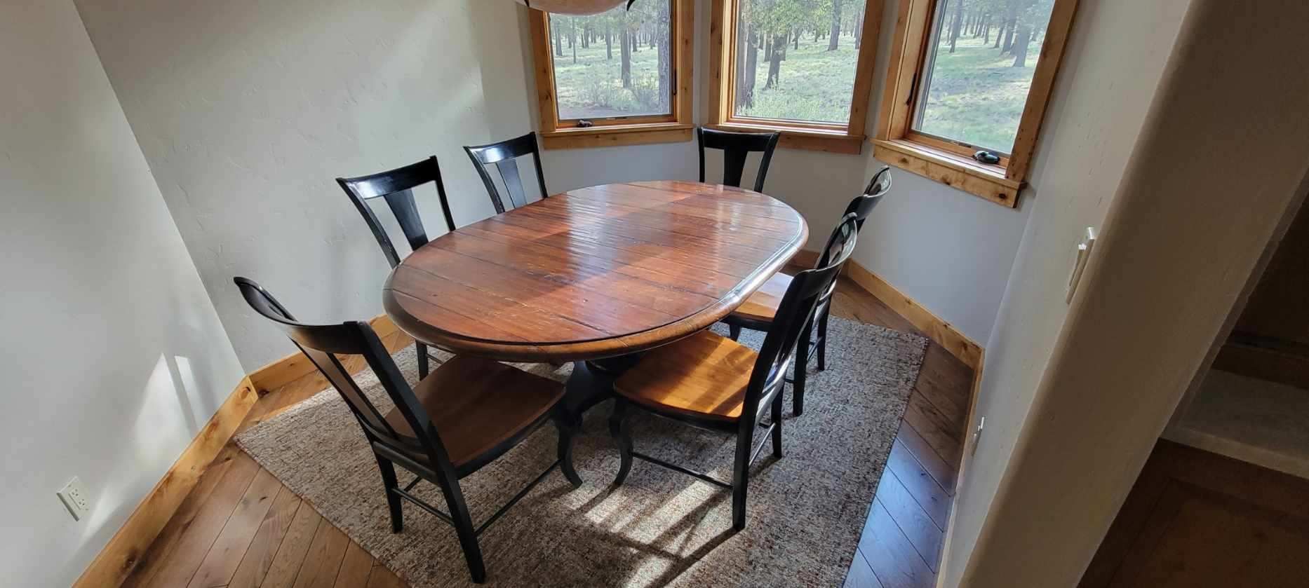 Solid Wood Pedestal Table With 6 Chairs