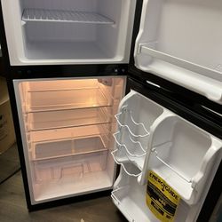 4.3 Cubic Mini Fridge 