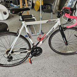 Genesis Saber Road Bike 27 Inch 21 Speed  Good Condition 