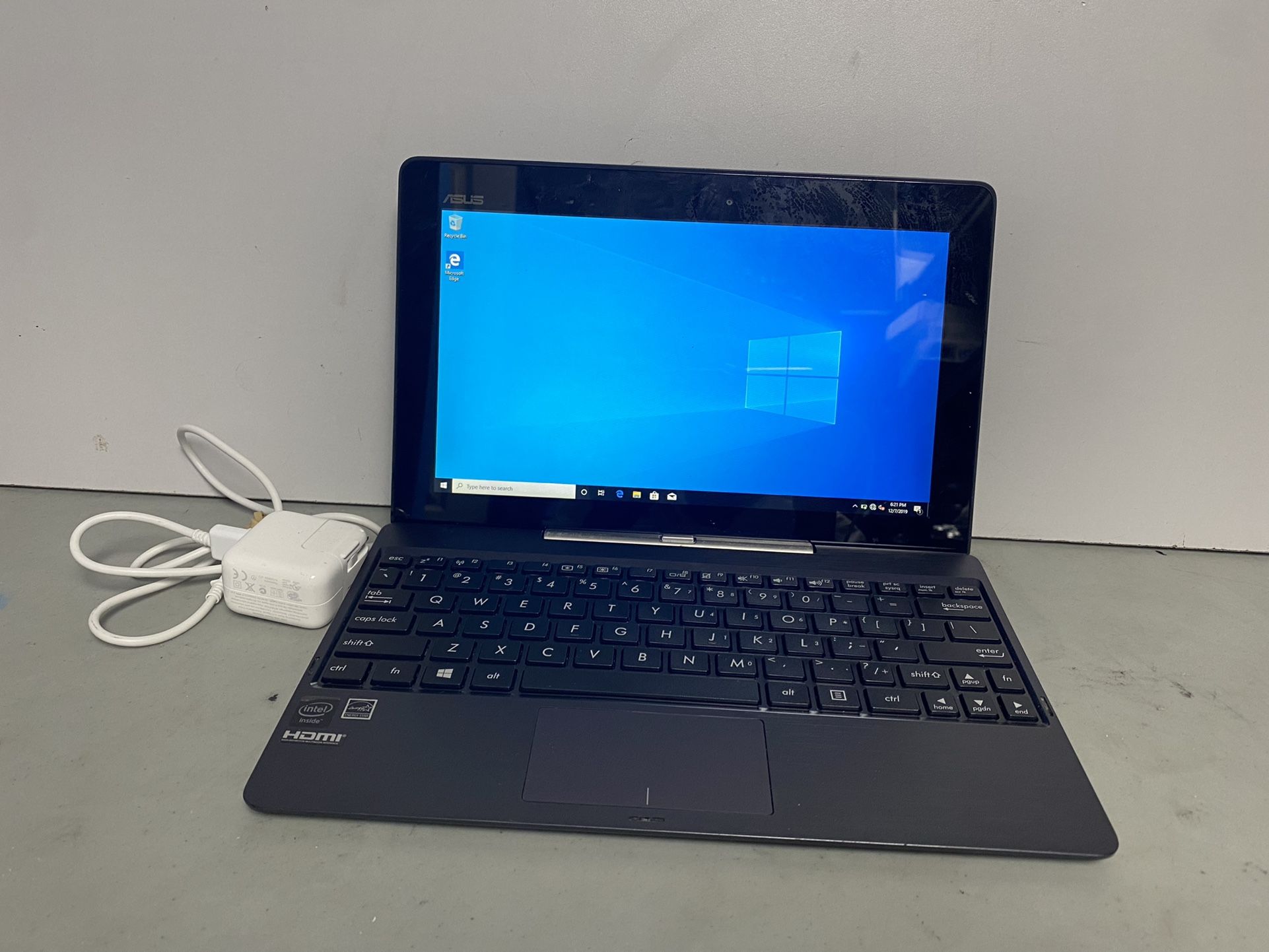 ASUS Tablet Mini Laptop Windows 10 Pro Intel Atom Z3740 @1.33GHz 2.00gb Memory 60gb HDD 