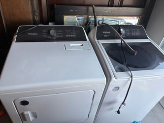 Whirlpool Washer and Dryer Set