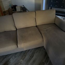 Couch with Interchangeable Chase