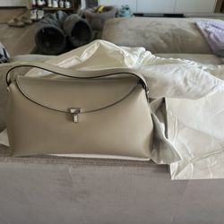 Toteme T Lock Bag Large 