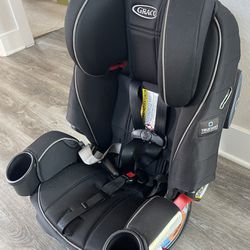 Graco 4Ever 4 in 1 Car Seat featuring TrueShield Side Impact Technology 