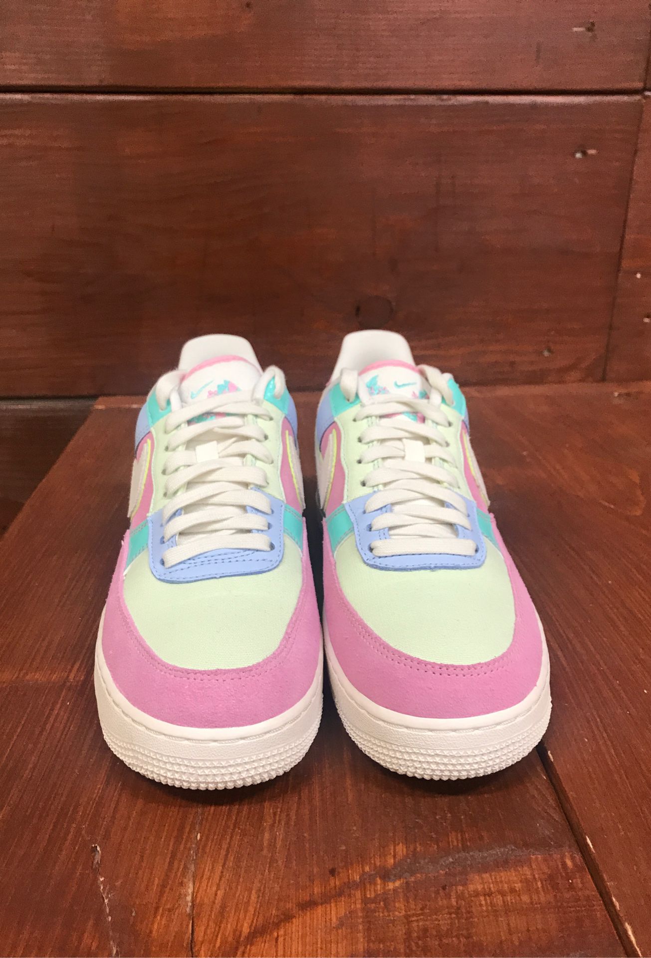 Air Force 1 Low Easter Size 8.5