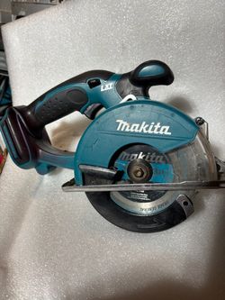 Makita cordles Skilsaw 5 3/8”