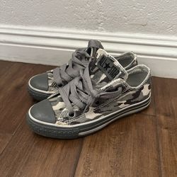 Converse All Star Chucks Sz Women’s 6,  Men’s 4