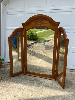 Bifold dresser mirror