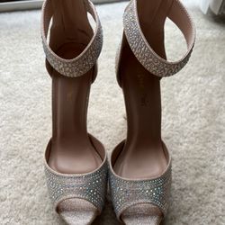 Dream Pairs Platform Heels
