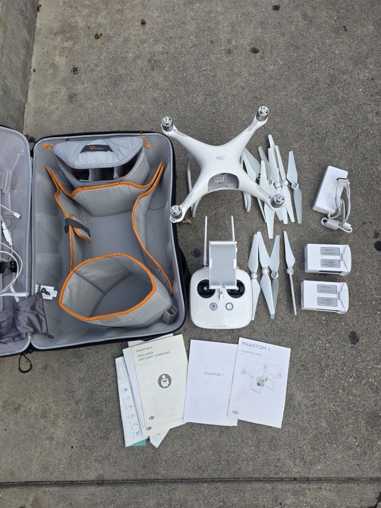DJI Phantom 4 WM330A Drone Bundle RC 