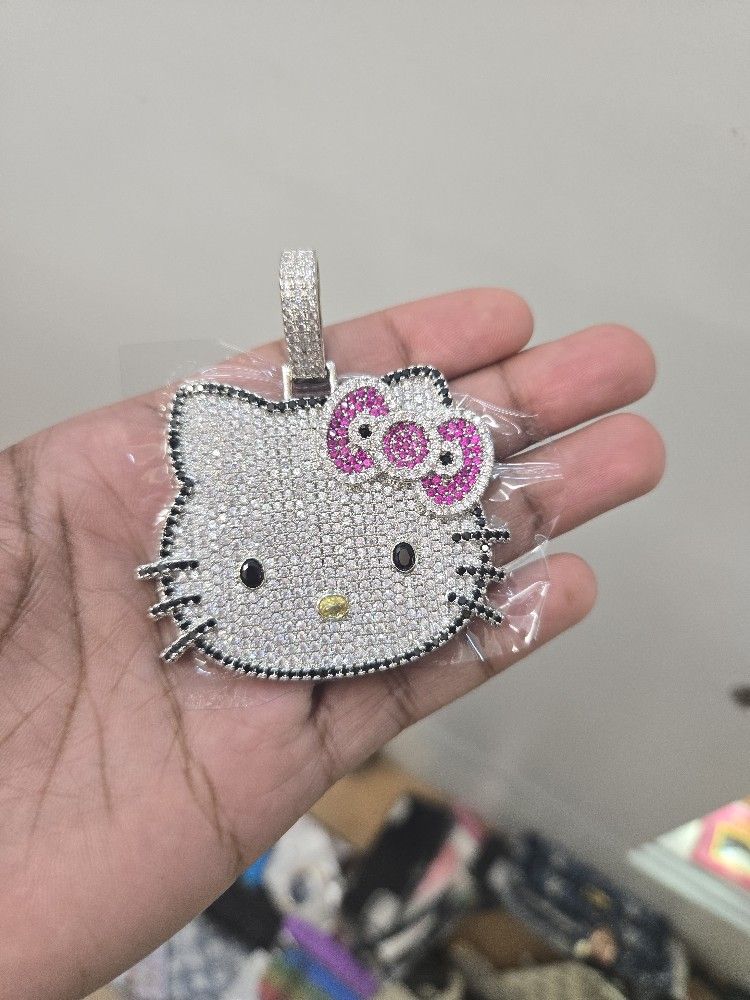 Hello Kitty Pendant