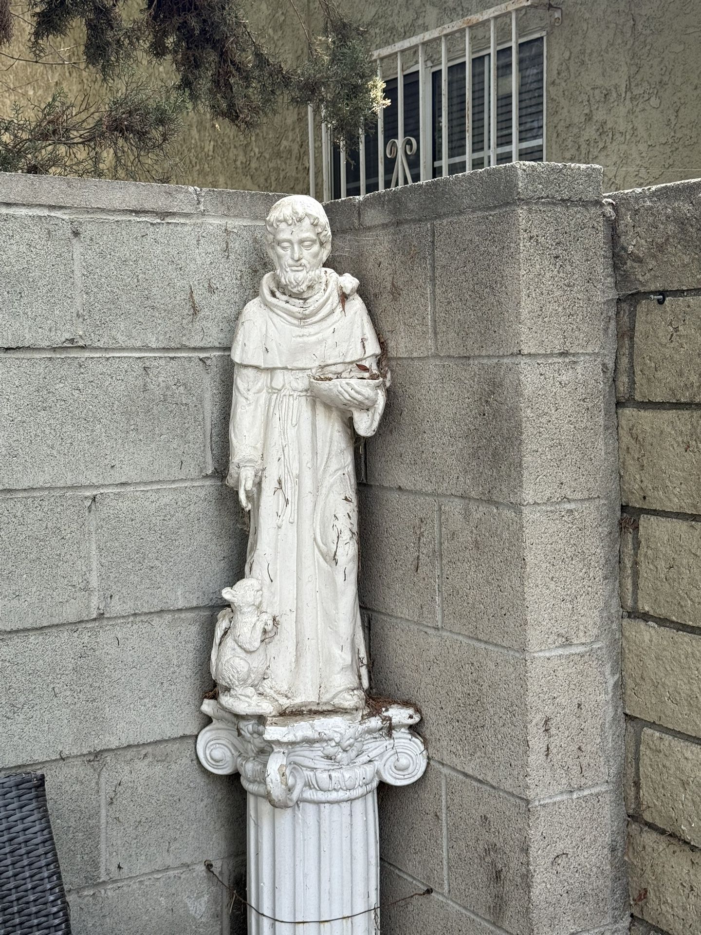 Statue