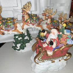 Kirkland Signature Santa Sleigh Reindeer 2 PC Christmas Candle Holder Open Box