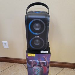 W-King T9-2 The Party Booster Bluetooth USB  Aux Stereo Light Effects Black